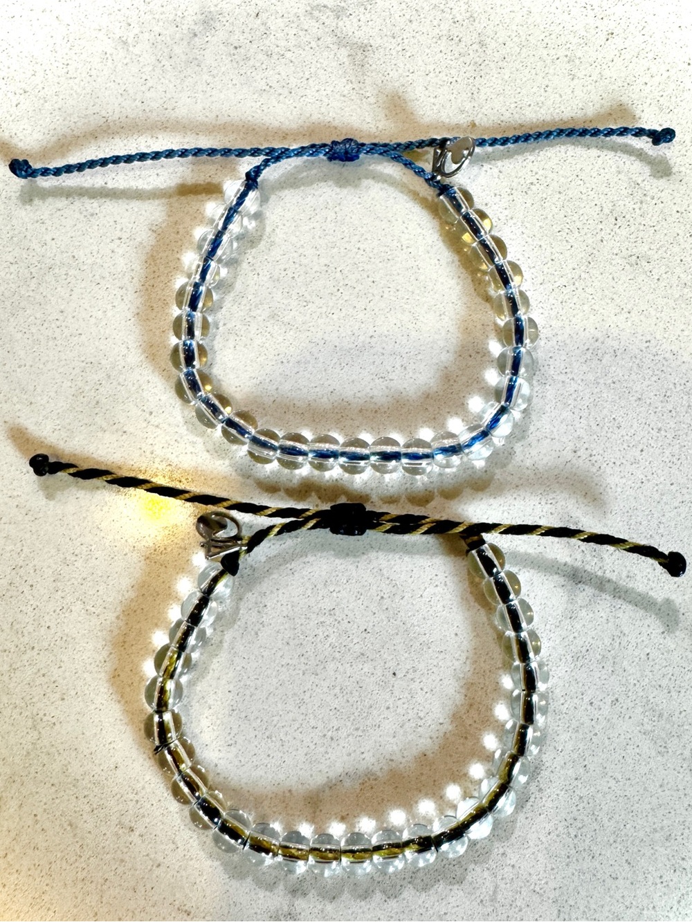 4 Ocean adjustable unisex glass beaded bracelet set in blue and black & yellow